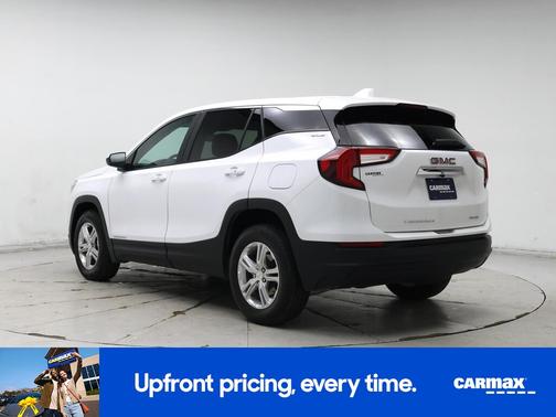 White 2024 GMC Terrain SLE