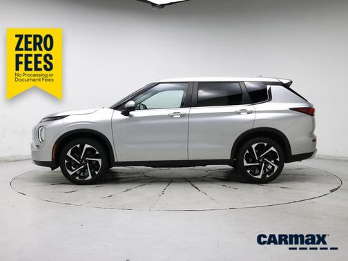 Gray 2024 Mitsubishi Outlander SE