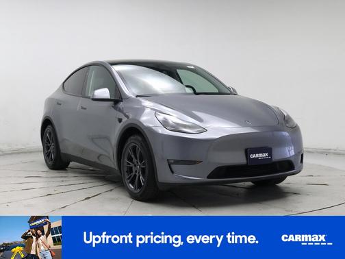 Silver 2024 Tesla Model Y Long Range