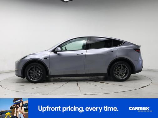 Silver 2024 Tesla Model Y Long Range