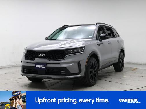 Gray 2023 Kia Sorento SX