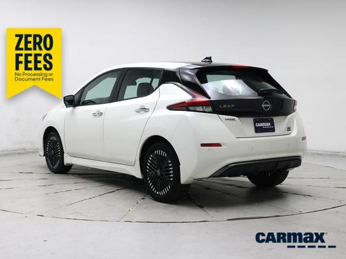 White 2024 Nissan Leaf SV Plus