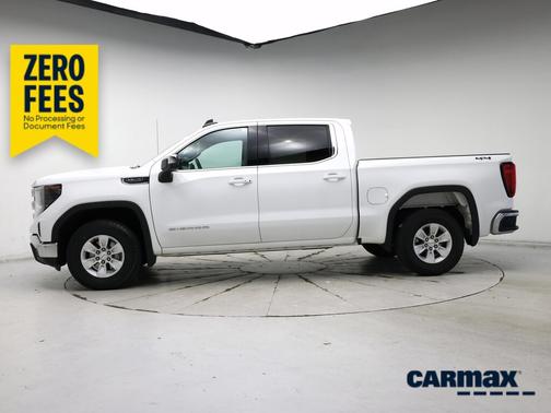 White 2023 GMC Sierra 1500 SLE