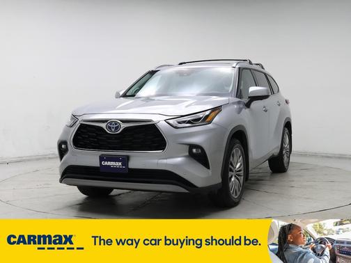 2024 Toyota Highlander Hybrid Platinum