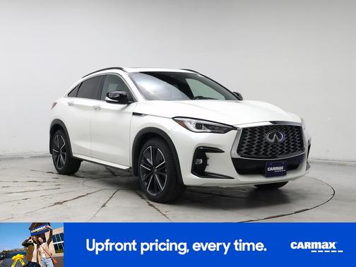 White 2023 INFINITI QX55 Luxe