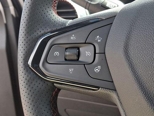 Mosaic Black Metallic 2026 Chevrolet Trax FWD 2RS