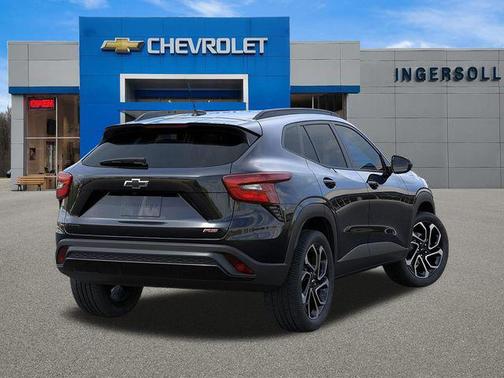 Mosaic Black Metallic 2026 Chevrolet Trax FWD 2RS