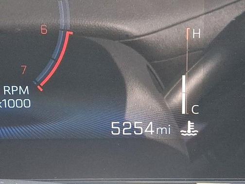Mosaic Black Metallic 2026 Chevrolet Trax FWD 2RS
