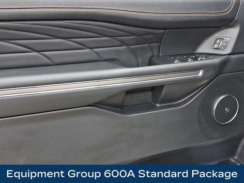 Star White Metallic Tri-Coat 2023 Ford Expedition Max Platinum