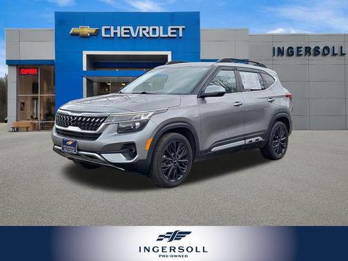 Steel Gray 2023 Kia Seltos Nightfall Edition