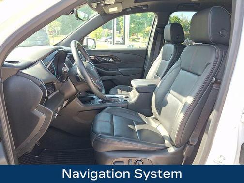 Summit White 2023 Chevrolet Traverse RS