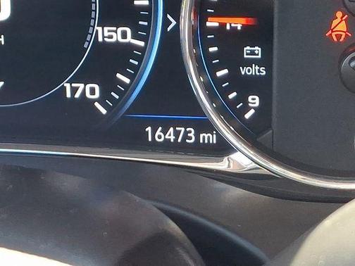 Volcanic Red Tintcoat 2023 GMC Acadia AWD SLT