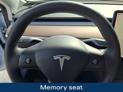 Pearl White Multi-Coat 2023 Tesla Model 3 Standard Range