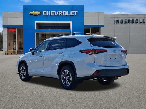 2022 Toyota Highlander XLE