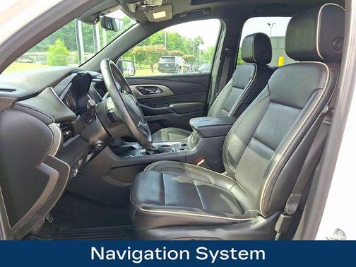 Summit White 2023 Chevrolet Traverse Premier