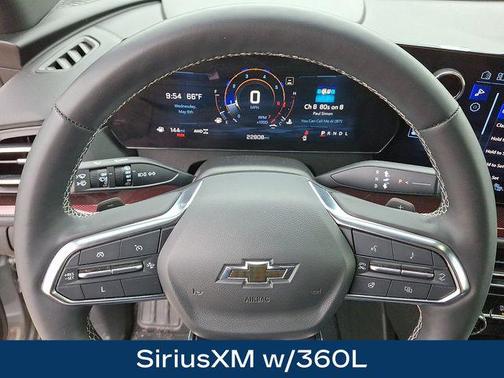Sterling Gray Metallic 2024 Chevrolet Traverse AWD Z71