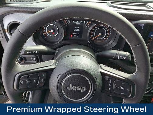 Black Clearcoat 2025 Jeep Gladiator Sport S