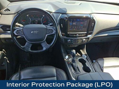 Sterling Gray Metallic 2023 Chevrolet Traverse LT Leather