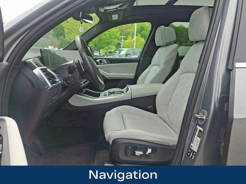 Gray Metallic 2025 BMW X5 xDrive40i