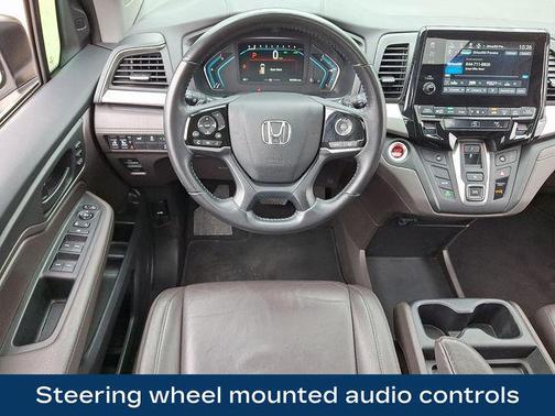 White Diamond Pearl 2019 Honda Odyssey EX-L