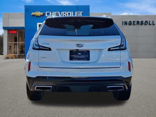 Crystal White Tricoat 2024 Cadillac XT4 Sport