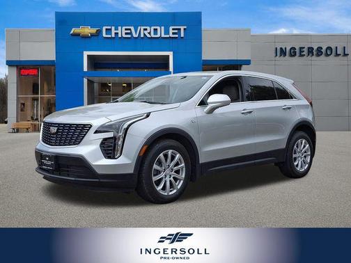 Radiant Silver Metallic 2021 Cadillac XT4 Luxury