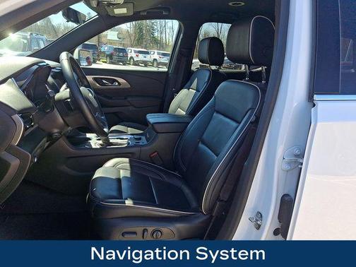 Summit White 2023 Chevrolet Traverse Premier