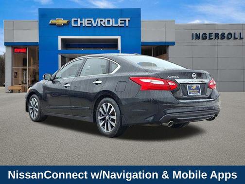 Super Black Clearcoat 2016 Nissan Altima 2.5 SV