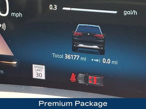 Black Sapphire Metallic 2024 BMW X5 xDrive40i