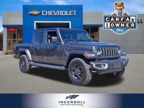 Granite Crystal Metallic Clearcoat 2025 Jeep Gladiator Big Bear