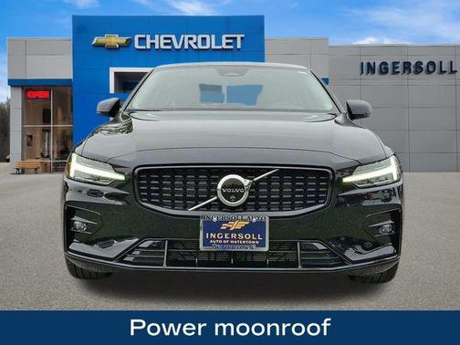 2024 Volvo S60 B5 Plus Dark Theme