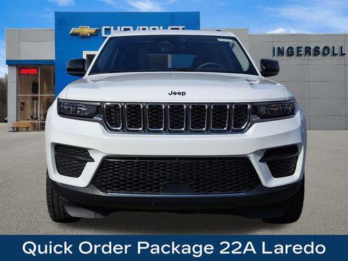 2023 Jeep Grand Cherokee Laredo