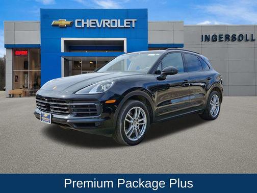 2022 Porsche Cayenne Base