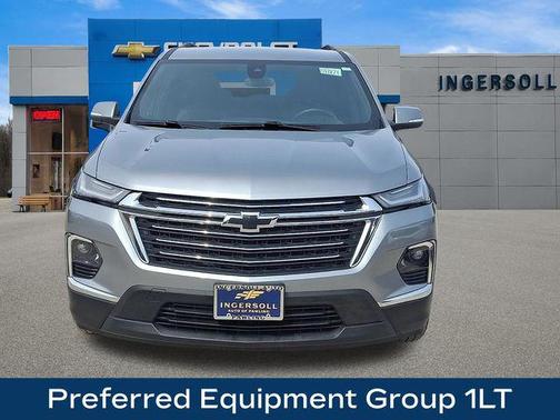 Sterling Gray Metallic 2023 Chevrolet Traverse LT Cloth
