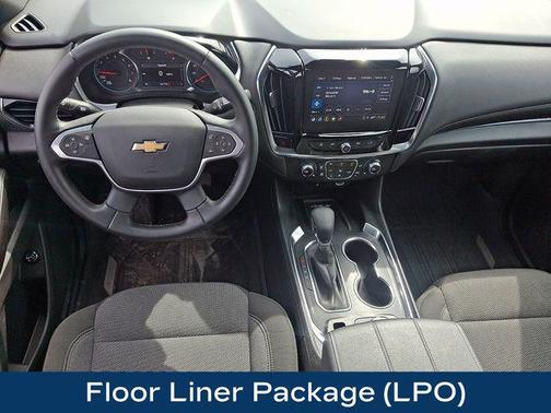 Sterling Gray Metallic 2023 Chevrolet Traverse LT Cloth