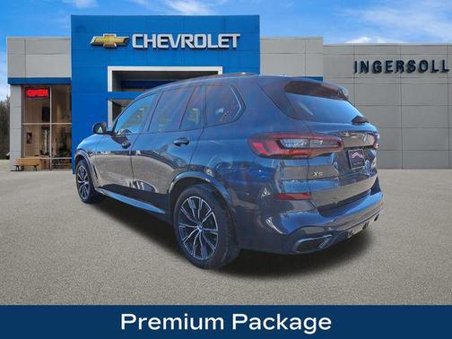 2022 BMW X5 M50i