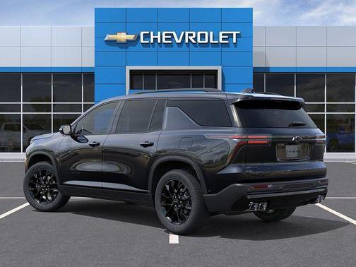 Mosaic Black Metallic 2026 Chevrolet Traverse LT