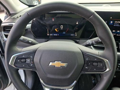 Summit White 2026 Chevrolet Trailblazer LT