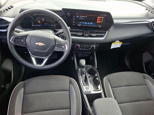 Summit White 2026 Chevrolet Trailblazer LT