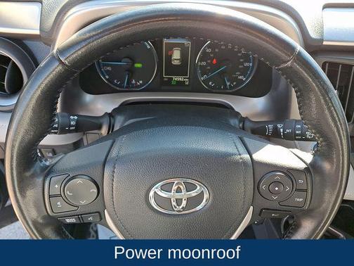 2017 Toyota RAV4 Hybrid XLE