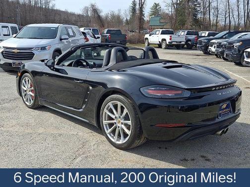 2022 Porsche 718 Boxster S