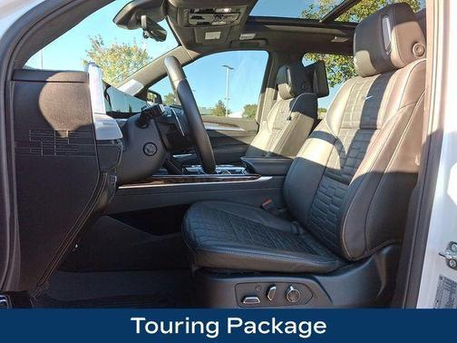 Crystal White Tricoat 2025 Cadillac Escalade Sport Platinum