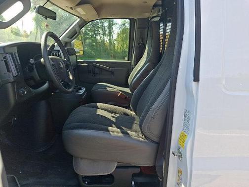 Summit White 2025 GMC Savana 2500 Work Van
