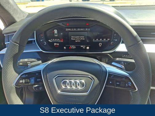 Sebring Black Crystal Effect 2024 Audi S8 4.0T