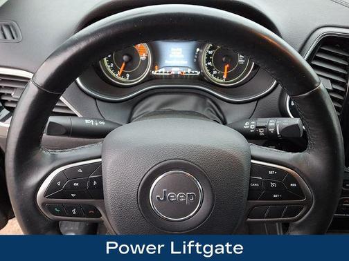 Granite Crystal Metallic Clearcoat 2019 Jeep Cherokee Limited