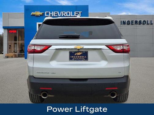 Silver Ice Metallic 2019 Chevrolet Traverse LT Cloth
