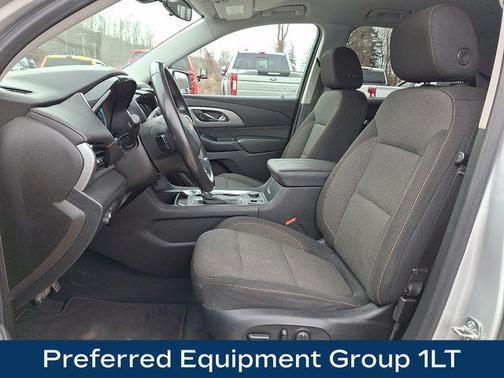 Silver Ice Metallic 2019 Chevrolet Traverse LT Cloth