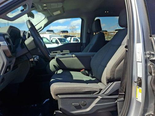 Iconic Silver Metallic 2025 Ford F-150 XLT