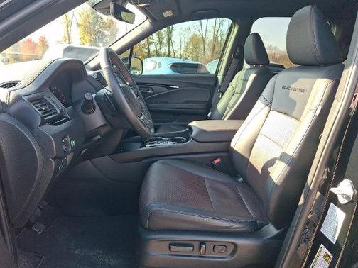 Crystal Black Pearl 2025 Honda Ridgeline Black