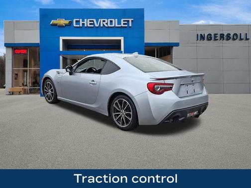 Gray 2017 Toyota 86 SE